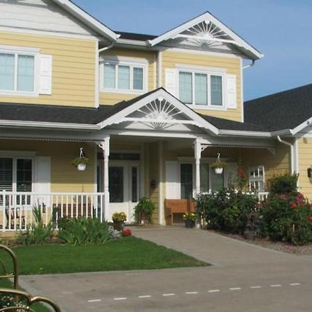 Chesterfield Inn Kelowna Exteriör bild